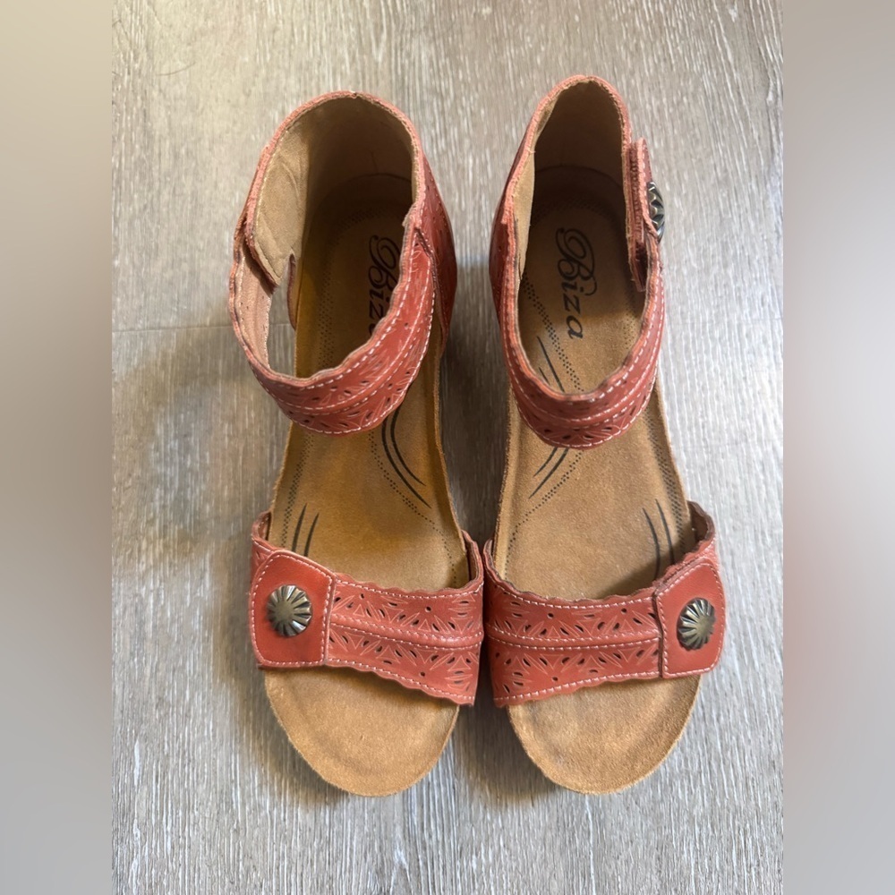 Biza Maya Wedge Sandal - Picture 2 of 6